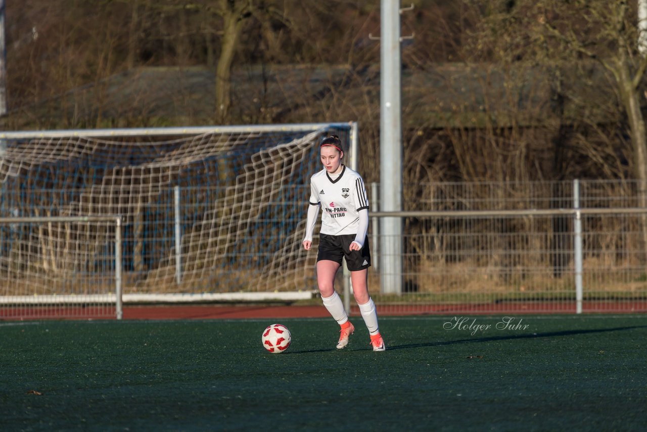 Bild 207 - Frauen SG Holstein Sued - SV Gruenweiss-Siebenbaeumen : Ergebnis: 0:2